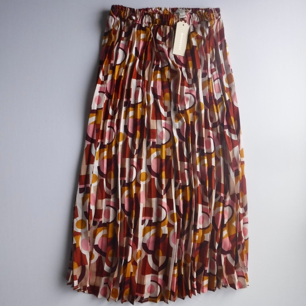 Monteau Below the Knee Geometric Pattern Pleated Skirt Size M New with tags